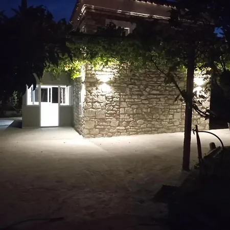 Filippos 2 Apartment Finiq